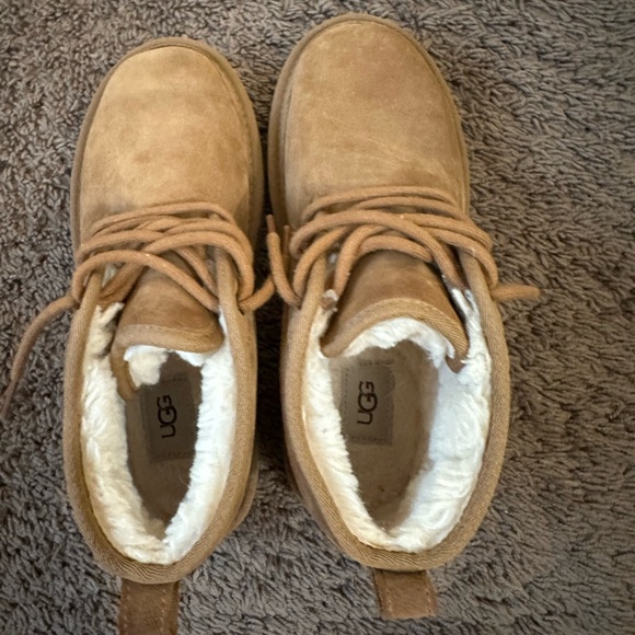 women's uggs - Picture 6 of 6
